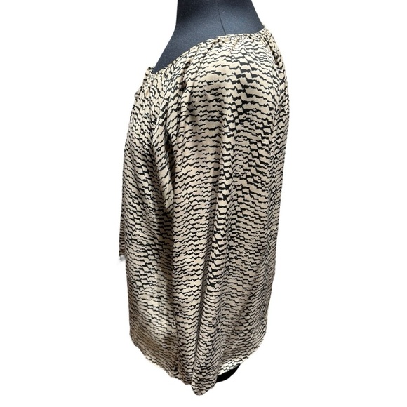 KENAR Beige & Black Abstract Print Blouse | Size M | High-Low Hem | Elastic Cuff - Picture 3 of 5